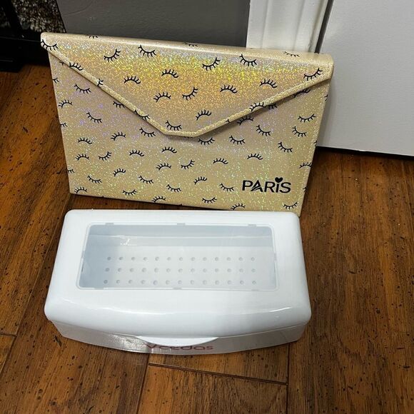 PLA paris lash academy lot, sterilizing tray, case and tweezers - Picture 1 of 11